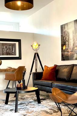 Home Style : l'aménagement de meubles chics et hauts de gamme et d’une décoration soignée